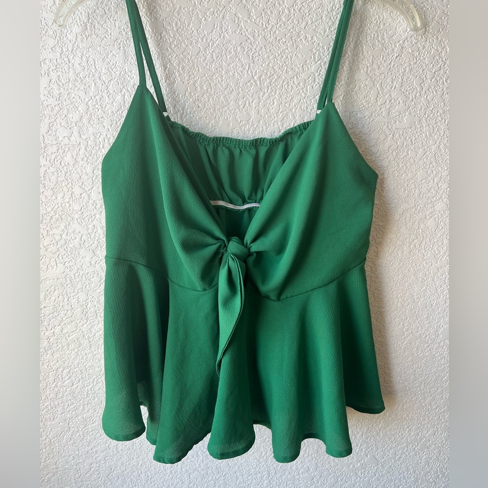 Green front tie tank